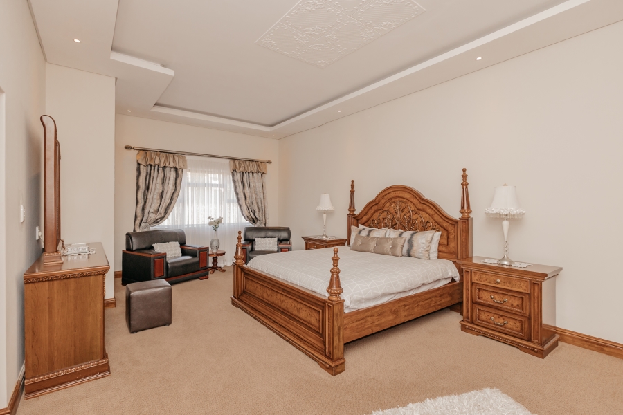 4 Bedroom Property for Sale in Baronetcy Estate Western Cape